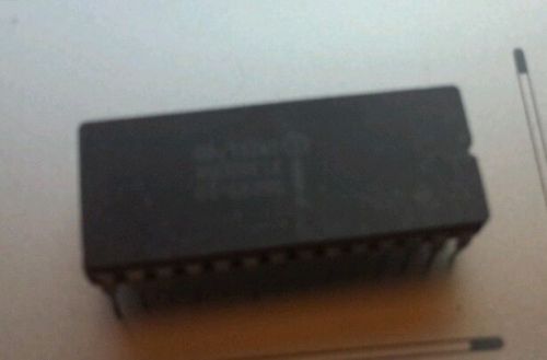 Intel &#039;80 D8293-10 28-PIN SHIPPED FROM USA