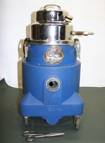 Dcm pneumatic 5 gallon wet/dry vacuum 50120 for sale