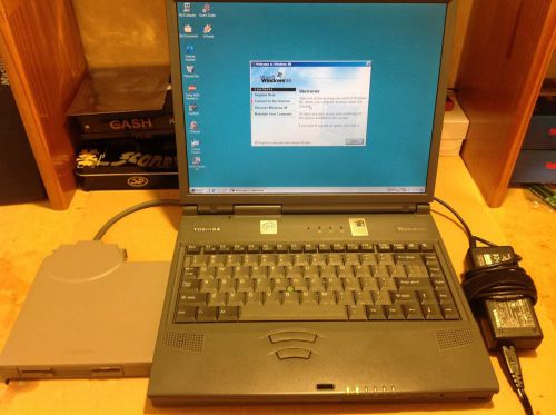 Toshiba Tecra 8000 Win98SE/MS-DOS fully restored, CD-ROM, floppy and AC adapter