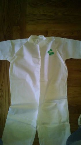 Lot of 22 kleenguard select white coveralls 100% polyolefin for sale