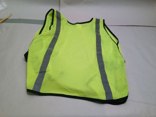 3M Yellow Day AO Night Safety Vest 94601 One Size Fits Most Traffic Construction