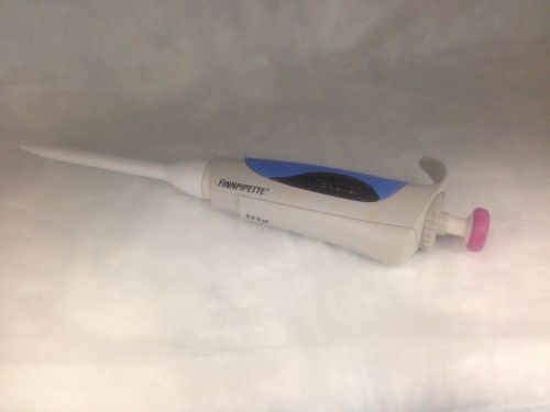 Working Thermo finnpipette  Pipet  variable volume pipette 0.5-5 ul