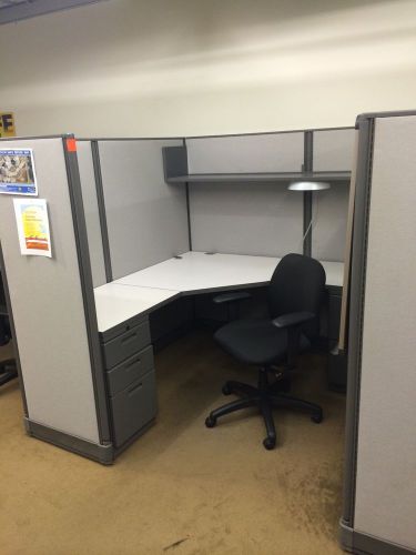 Knoll Equity 6&#039;x6&#039;x60&#034; Cubicles, light grey panels with Dark Tone Trim