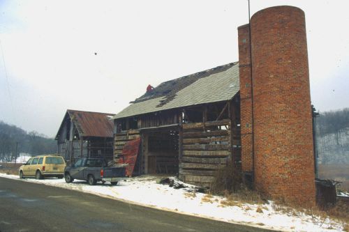 Antique Log Cabin Barn, Virginia Style, Two Crib, 25  x 45 Foot