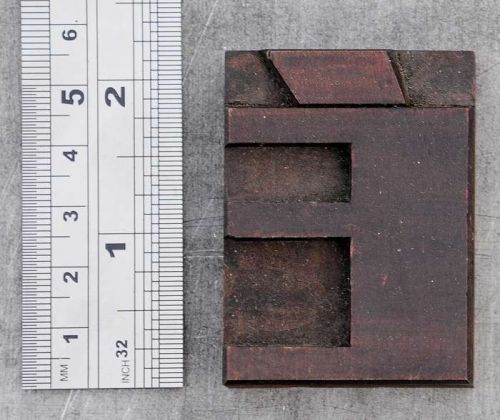 letter &#034;E&#034; Art Deco letterpress wood block wonderful patina alphabet printing
