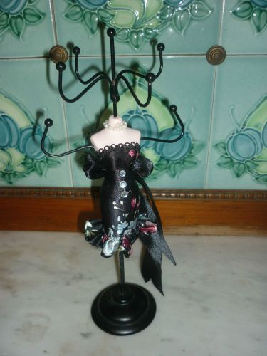 MANNEQUIN JEWELLERY STAND BUST DISPLAY HOLDER BLACK