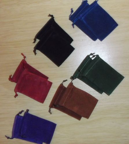 Set of 12 velvet pouches