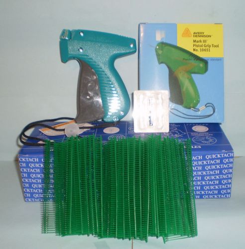 AVERY DENNISON GARMENT CLOTHING TAG TAGGING GUN + 5000 1&#034; GREEN BARBS 10651