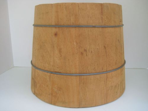 SOLID WOOD BARREL DISPLAYER WITH CLEAR PLASTIC BOTTOM