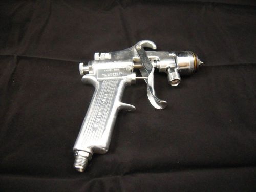 DeVILBISS MBC PAINT SPRAY GUN  INDUSTRIAL PNEUMATIC Nice Condition