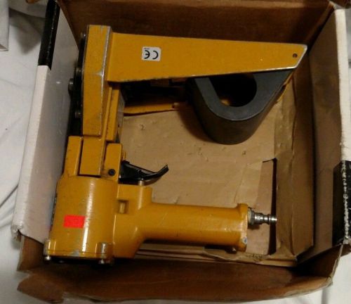 Bostitch pneumatic carton stapler