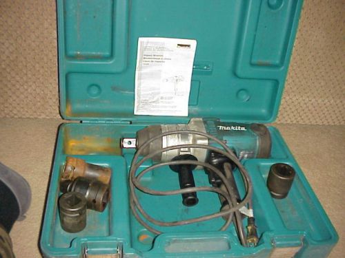 Makita tw1000 1&#034; impact wrench,used-with 3 sockets and a swivel ujoint w/ case for sale