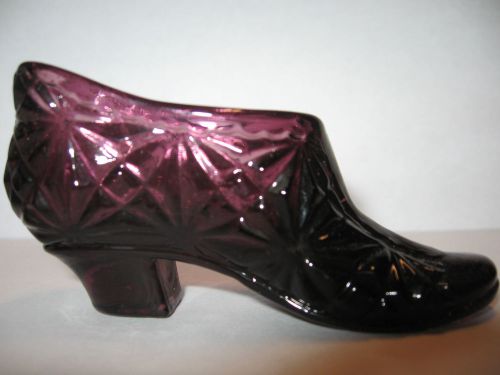 Amethyst purple glass Daisy and Button pattern Shoe Slipper Boot black clear art