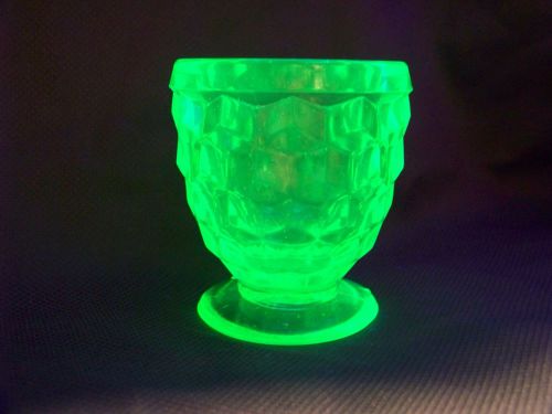 VASELINE URANIUM GLASS MUSTARD CUP OR TOOTHPICK HOLDER  GLOW  (( id132133))