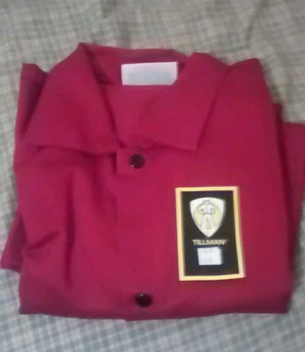 Tillman 6230 Red Welding Jacket. Size Medium. NWT