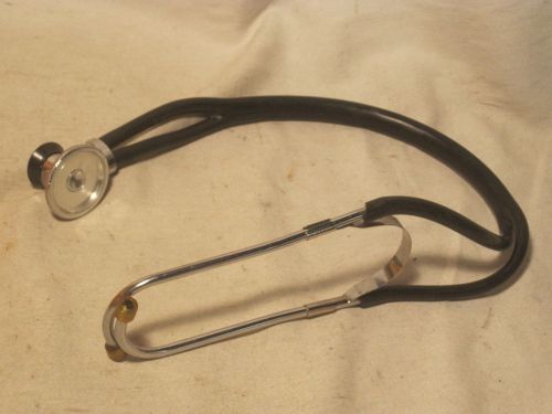pre-owned stethescope black tubing tube heart medical listening doctor