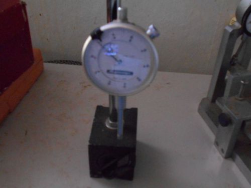 Saginomiya indicator gauge with magnetic base....