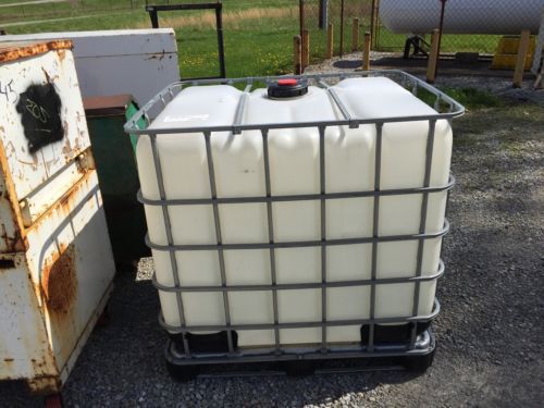 275 gallon IBC tote water storage container tank chemical