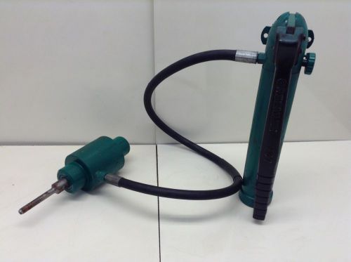 Greenlee Hydraulic Hand pump and Knockout Punch Ram 767 and 746