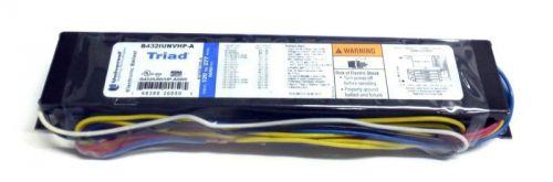 UNIVERSAL TRIAD ELECTRONIC BALLAST B432IUNVHP-A, For 3 OR 4 F 32 T8 LAMPS