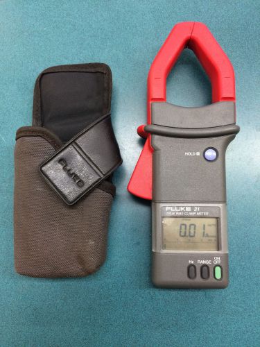 Fluke 31 True RMS Clamp Meter with Carrying Holster