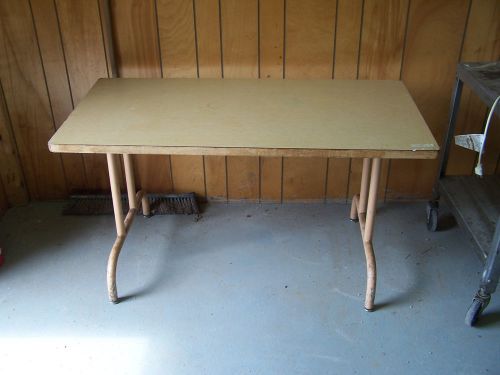 &#034;USED&#034;   48&#034; LAMINATE TOP /METAL BASE  TABLE   - PICKUP ONLY
