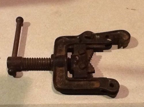 ANTIQUE HOLLANDS ERIE PA. USA, PIPE VISE NO.398B 1/8 -1-1/2&#039;&#039; PIPE CAPACITY