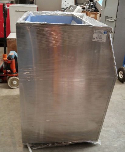 New in Box Cornelius B842SS 800 pound Stainless Steel Ice Maker Bin