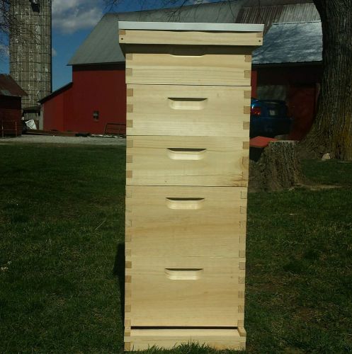 Complete hive (8 frame) 2 deep 3 medium complete for sale