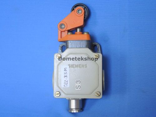 Siemens 3SE3 100-0E Limit Switch with roller