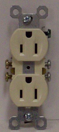 50 PASS SEYMOUR 15A DUPLEX RECEPTACLES. 3232-LA CP