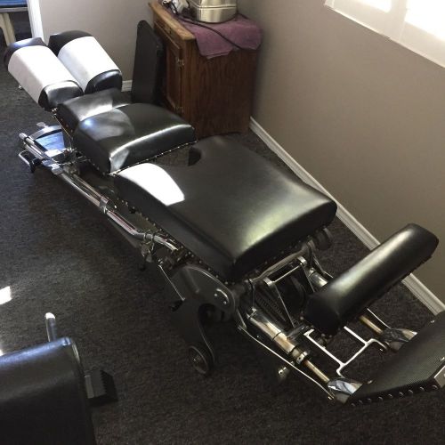 CHIROPRACTIC ADJUSTING TABLE