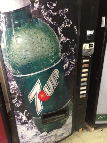 Bottle Pop Vending Machine Vendo Dixie Narco