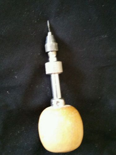 Swivel head drill tap holder