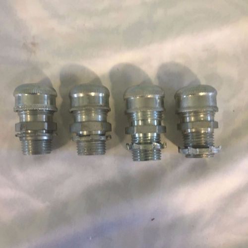 Crouse-Hinds CGB Cord Grip Fitting 1/2&#034;NPT - Grip Range .250 -.375&#034; Lot of 4