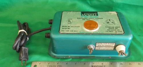 Vintage MONTGOMERY WARD Electronic Fence Charger 2600 Volts 3 Mile Fence
