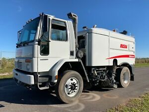 2005 Elgin Whirlwind Street Sweeper