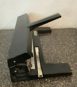 ACCO Mutual 450 3-Hole Punch Heavy Duty Steel 40 Sheets Office tested