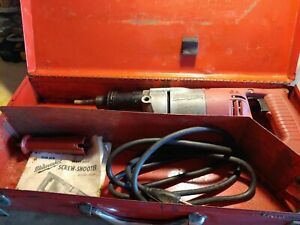 MILWAUKEE HEAVY DUTY SCREWSHOOTER, #6627-1, 0-750 RPM, 120V/AC 6 AMPS