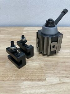 Grizzly Quick Change Tool Post Set - 14&#034; Swing with 2 tool holders