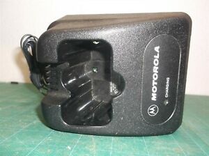 NEW MOTOROLA SLOW 10 HOUR CHARGER HTN9014A WITH POWER SUPPLY