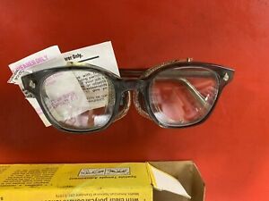 LAWSON SAFETY GLASSES, 1 PC 88905, with side protectors