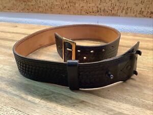 TEX Shoemaker &amp; Son Leather Duty Belt Black Basket weave SZ N34 Used (A2)