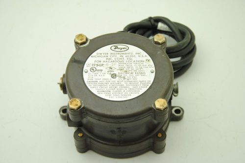 Dwyer 1950P-2-2F, Explosion Proof Pressure Switch