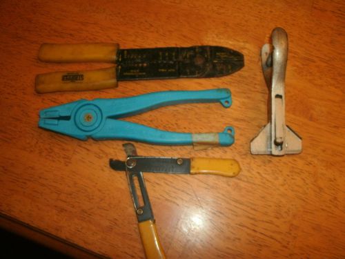 SMALL LOT OF USED ELECTRICIAN TOOLS