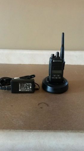 Mint motorola cp185 uhf 16ch radio w/new accessories for sale
