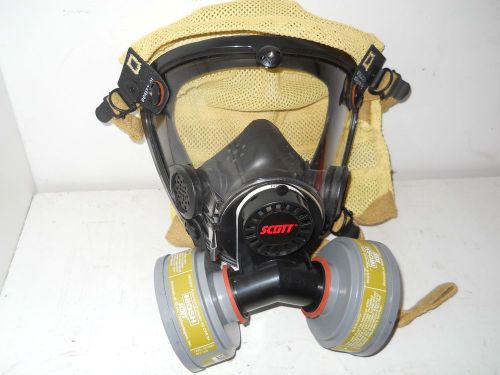 Scott av2000 scba face mask size is large, with filters for sale