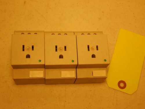 PHOENIX CONTACT 15A 125V AC/DC OUTLET. LOT OF 3 . GF6