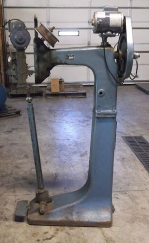 New jersey model m b wire feed stitching machine pedastal model with extra wire for sale