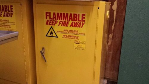 Eagle 1925 flammable safety cabinet 12 gallon for sale
